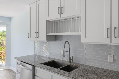 House in Bradenton, Florida 3 bedrooms, 214.7 sq.m. № 2218578 - photo 10