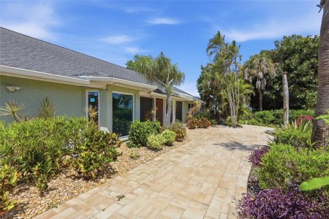 House in Bradenton, Florida 3 bedrooms, 214.7 sq.m. № 2218578 - photo 27