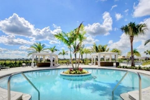 Снять в аренду виллу или дом в Уэстлейк, Флорида 3 спальни, № 2046554 - фото 28