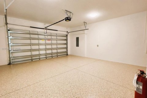 Снять в аренду виллу или дом в Уэстлейк, Флорида 3 спальни, № 2046554 - фото 20