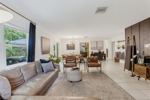 Villa ou maison à vendre à Zephyrhills, Floride: 3 chambres, 151.43 m2 № 2206756 - photo 8