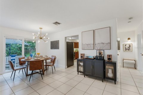 Villa ou maison à vendre à Zephyrhills, Floride: 3 chambres, 151.43 m2 № 2206756 - photo 14