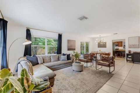 Villa ou maison à vendre à Zephyrhills, Floride: 3 chambres, 151.43 m2 № 2206756 - photo 5
