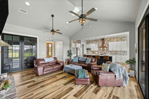 House in Belleview, Florida 4 bedrooms, 435.62 sq.m. № 2203805 - photo 10