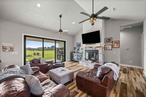 House in Belleview, Florida 4 bedrooms, 435.62 sq.m. № 2203805 - photo 8