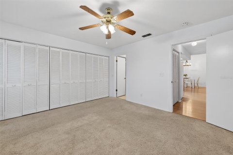 House in Edgewater, Florida 3 bedrooms, 128.67 sq.m. № 2105707 - photo 8