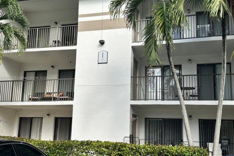 Copropriété à louer à Hollywood, Floride: 2 chambres, 98.48 m2 № 1956173 - photo 12