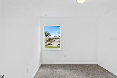 Touwnhouse à vendre à Kissimmee, Floride: 3 chambres, 121.52 m2 № 2219778 - photo 15