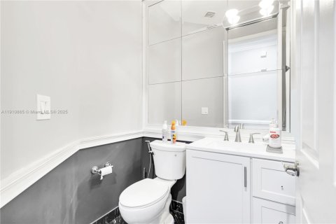 Casa en venta en Pembroke Pines, Florida, 4 dormitorios, 320.79 m2 № 1972385 - foto 29