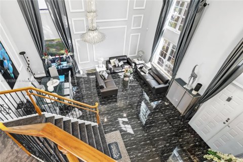 Casa en venta en Pembroke Pines, Florida, 4 dormitorios, 320.79 m2 № 1972385 - foto 11