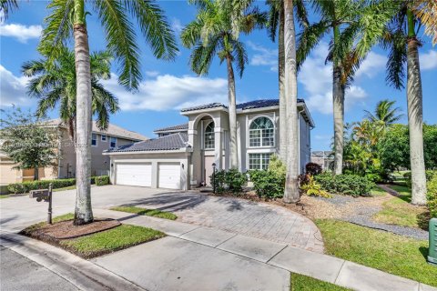 Casa en venta en Pembroke Pines, Florida, 4 dormitorios, 320.79 m2 № 1972385 - foto 3