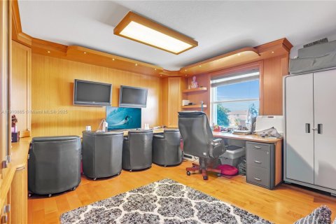Casa en venta en Pembroke Pines, Florida, 4 dormitorios, 320.79 m2 № 1972385 - foto 23