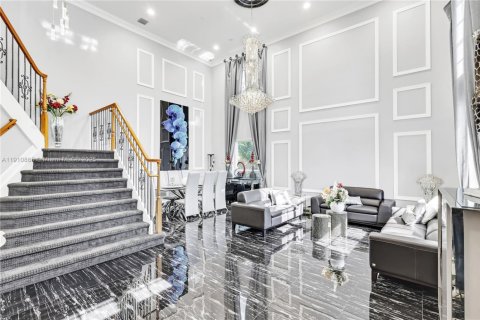 Casa en venta en Pembroke Pines, Florida, 4 dormitorios, 320.79 m2 № 1972385 - foto 5