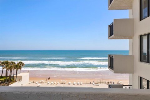 Condo in Daytona Beach, Florida, 3 bedrooms  № 1735483 - photo 5