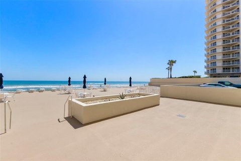 Condo in Daytona Beach, Florida, 3 bedrooms  № 1735483 - photo 3