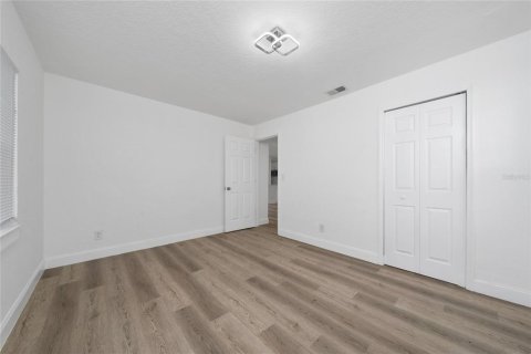 House in Winter Garden, Florida 4 bedrooms, 138.15 sq.m. № 1798116 - photo 11