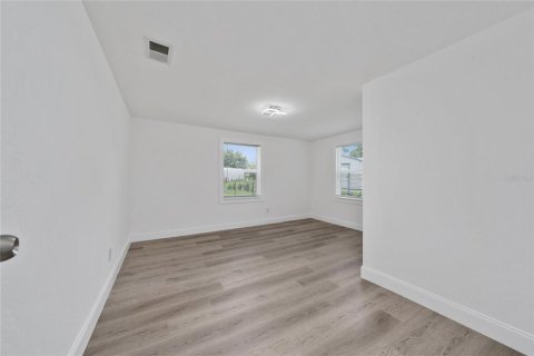 House in Winter Garden, Florida 4 bedrooms, 138.15 sq.m. № 1798116 - photo 17