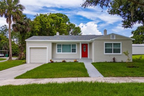 House in Winter Garden, Florida 4 bedrooms, 138.15 sq.m. № 1798116 - photo 2