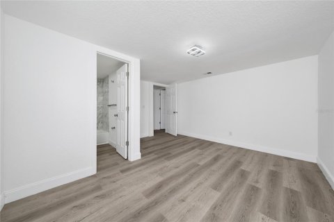 House in Winter Garden, Florida 4 bedrooms, 138.15 sq.m. № 1798116 - photo 19