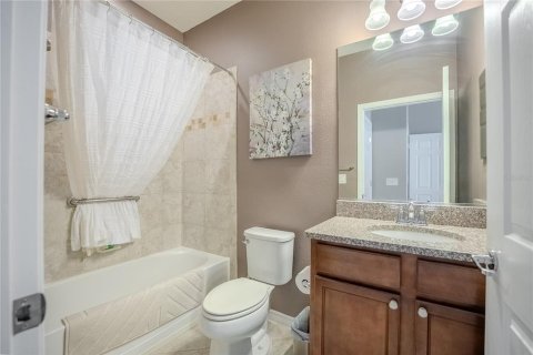 House in Ocala, Florida 3 bedrooms, 236.25 sq.m. № 2212432 - photo 13