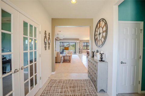 House in Ocala, Florida 3 bedrooms, 236.25 sq.m. № 2212432 - photo 7