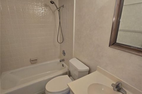 House in Bradenton, Florida 2 bedrooms, 145.86 sq.m. № 1880740 - photo 18