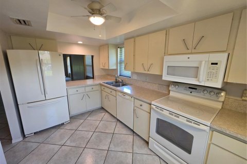 Casa en alquiler en Bradenton, Florida, 2 dormitorios, 145.86 m2 № 1880740 - foto 7