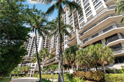 Condo à Miami, Floride, 3 chambres  № 2145837