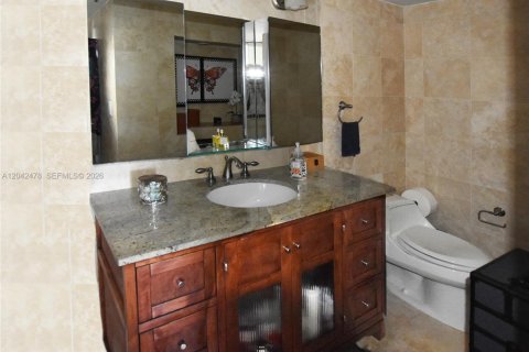Copropriété à vendre à Miami, Floride: 3 chambres, 144.93 m2 № 2145837 - photo 25