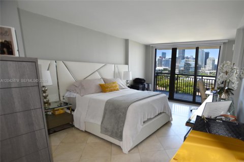 Copropriété à vendre à Miami, Floride: 3 chambres, 144.93 m2 № 2145837 - photo 23