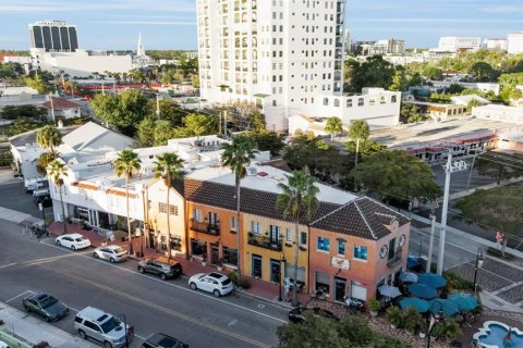 Commercial property in Sarasota, Florida 10 bedrooms, 1278.52 sq.m. № 2099059