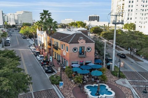 Commercial property in Sarasota, Florida 10 bedrooms, 1278.52 sq.m. № 2099059 - photo 2