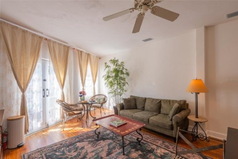 Commercial property in Sarasota, Florida 10 bedrooms, 1278.52 sq.m. № 2099059 - photo 20