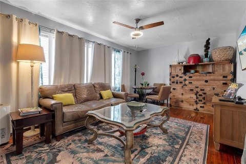 Commercial property in Sarasota, Florida 10 bedrooms, 1278.52 sq.m. № 2099059 - photo 25