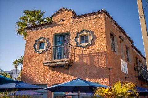Commercial property in Sarasota, Florida 10 bedrooms, 1278.52 sq.m. № 2099059 - photo 6