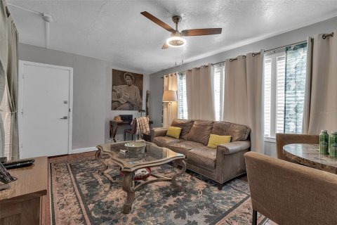Commercial property in Sarasota, Florida 10 bedrooms, 1278.52 sq.m. № 2099059 - photo 24