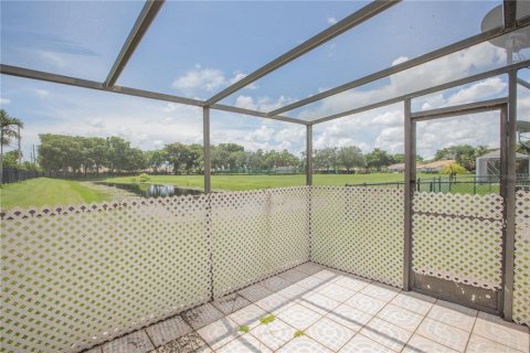House in Miramar, Florida 3 bedrooms, 108.7 sq.m. № 1831594 - photo 26