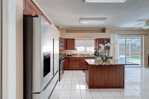 House in Riverview, Florida 5 bedrooms, 298.59 sq.m. № 1835067 - photo 14