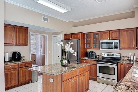 House in Riverview, Florida 5 bedrooms, 298.59 sq.m. № 1835067 - photo 19