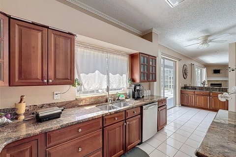 House in Riverview, Florida 5 bedrooms, 298.59 sq.m. № 1835067 - photo 21