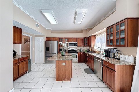 House in Riverview, Florida 5 bedrooms, 298.59 sq.m. № 1835067 - photo 20