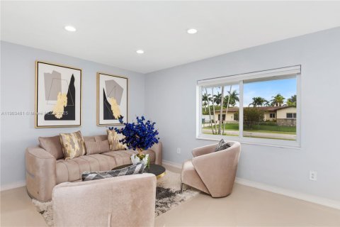 Villa ou maison à vendre à Miami, Floride: 3 chambres, 126.72 m2 № 1956037 - photo 8