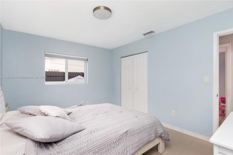 Villa ou maison à vendre à Miami, Floride: 3 chambres, 126.72 m2 № 1956037 - photo 24