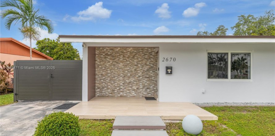 Villa ou maison à Miami, Floride 3 chambres, 126.72 m2 № 1956037