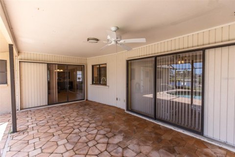 House in Rotonda, Florida 3 bedrooms, 191.29 sq.m. № 1759298 - photo 28