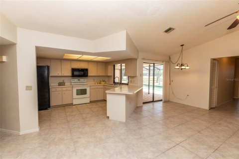 House in Rotonda, Florida 3 bedrooms, 191.29 sq.m. № 1759298 - photo 9