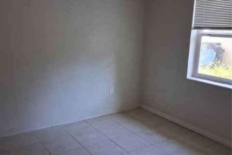 Apartamento en alquiler en Saint Petersburg, Florida, 2 dormitorios, 76.64 m2 № 1913928 - foto 4