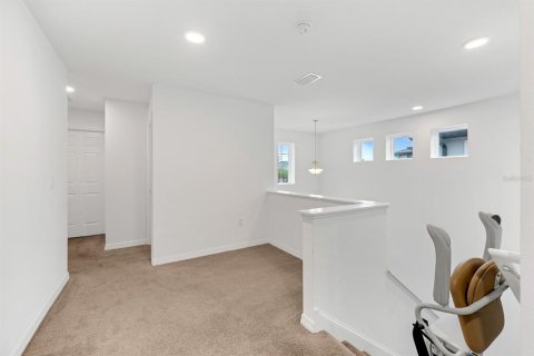 House in Wesley Chapel, Florida 3 bedrooms, 242.94 sq.m. № 2291072 - photo 18