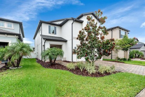 House in Wesley Chapel, Florida 3 bedrooms, 242.94 sq.m. № 2291072 - photo 2