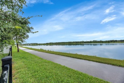 House in Wesley Chapel, Florida 3 bedrooms, 242.94 sq.m. № 2291072 - photo 28